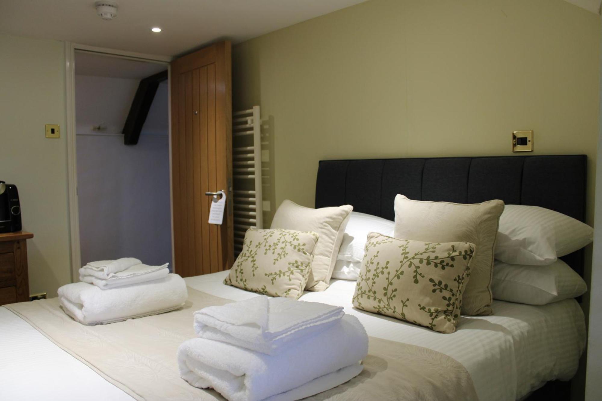 The Chequers Inn Rookley Ngoại thất bức ảnh